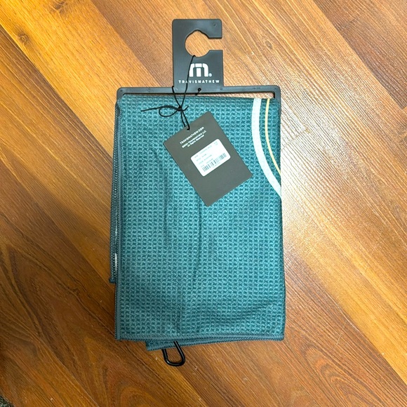 Travis Mathew Golf Towel - Picture 4 of 6